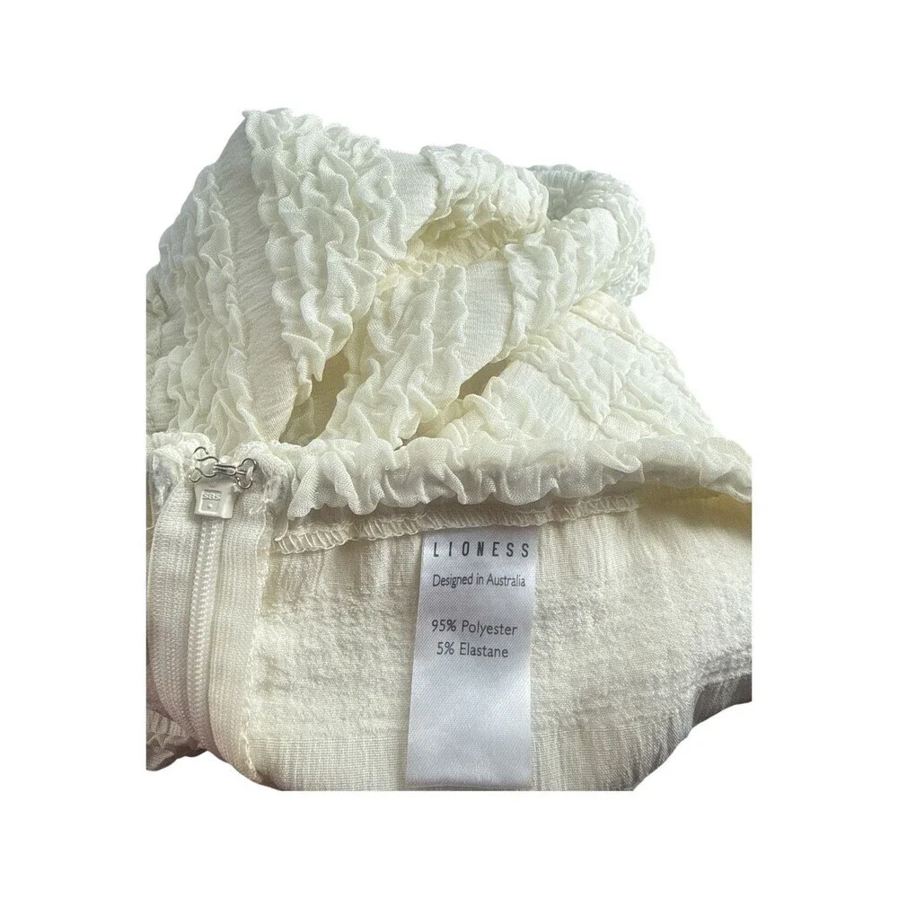 Lioness Kourt Bloomer Shorts L Porcelain Ivory Textured Ruffle Drawstring